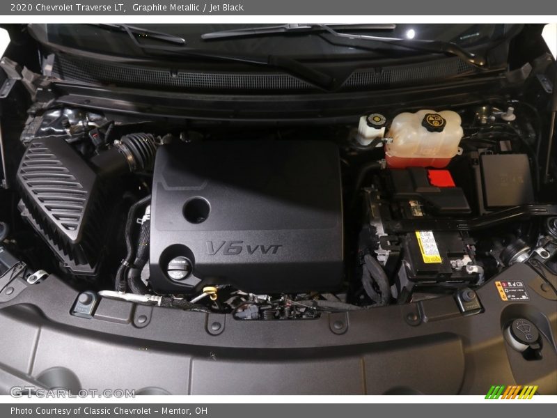 Graphite Metallic / Jet Black 2020 Chevrolet Traverse LT