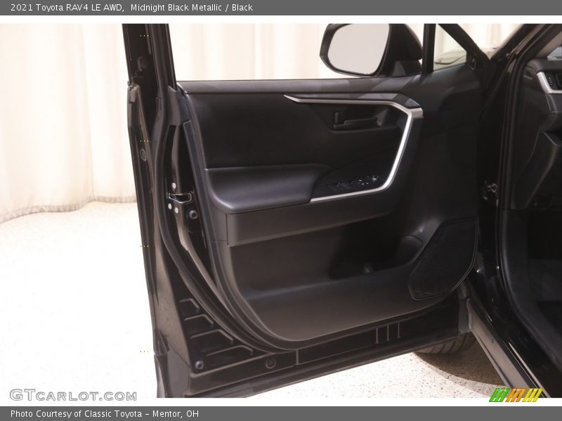 Midnight Black Metallic / Black 2021 Toyota RAV4 LE AWD