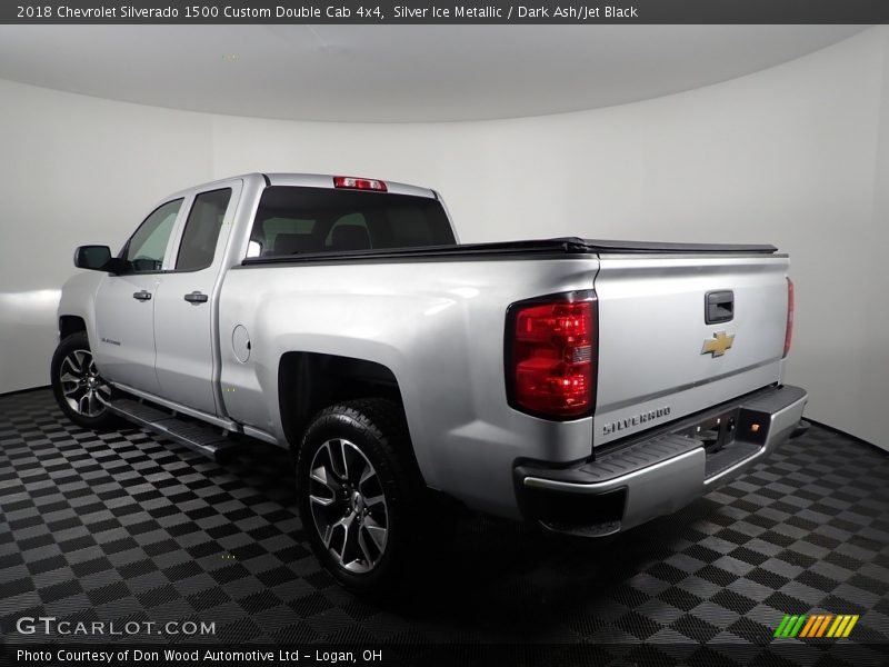 Silver Ice Metallic / Dark Ash/Jet Black 2018 Chevrolet Silverado 1500 Custom Double Cab 4x4