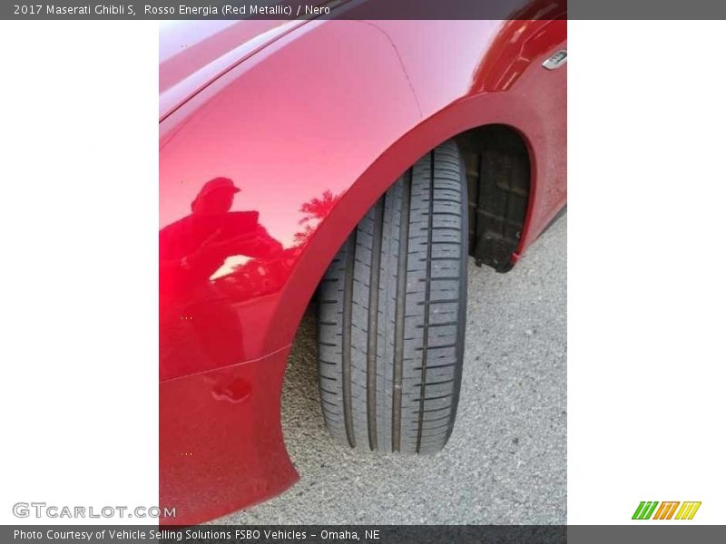 Rosso Energia (Red Metallic) / Nero 2017 Maserati Ghibli S