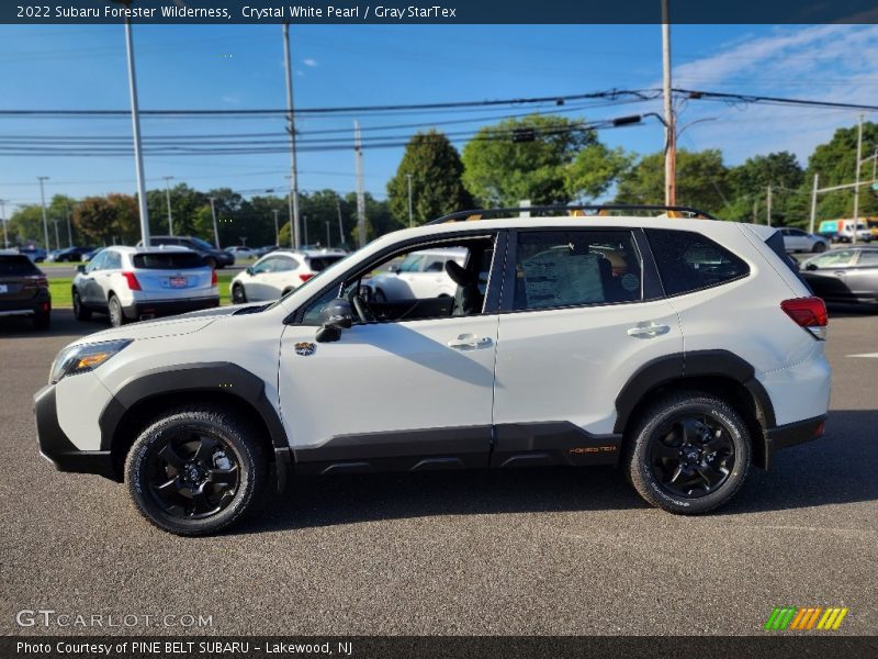 Crystal White Pearl / Gray StarTex 2022 Subaru Forester Wilderness