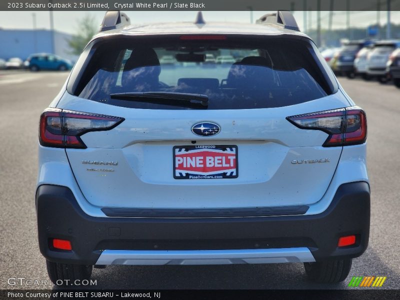 Crystal White Pearl / Slate Black 2023 Subaru Outback 2.5i Limited