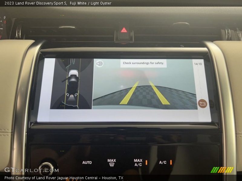 Fuji White / Light Oyster 2023 Land Rover Discovery Sport S