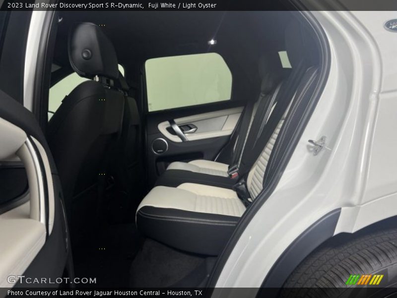 Fuji White / Light Oyster 2023 Land Rover Discovery Sport S R-Dynamic