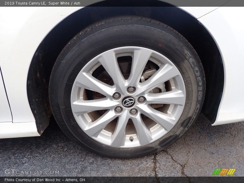Super White / Ash 2019 Toyota Camry LE