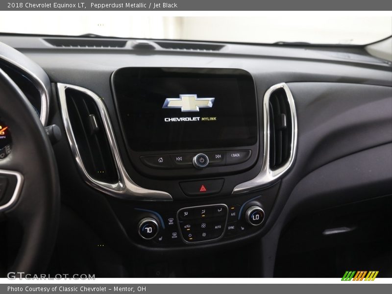 Pepperdust Metallic / Jet Black 2018 Chevrolet Equinox LT