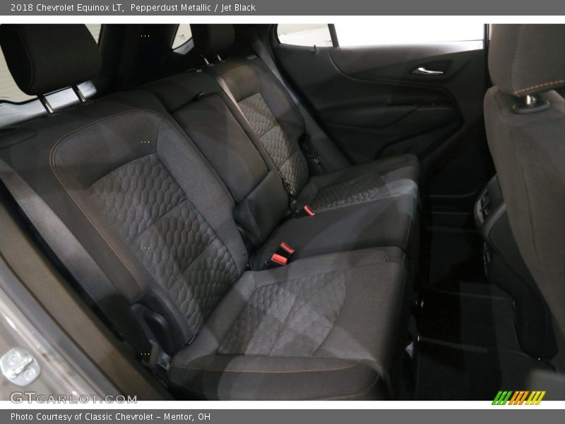 Pepperdust Metallic / Jet Black 2018 Chevrolet Equinox LT
