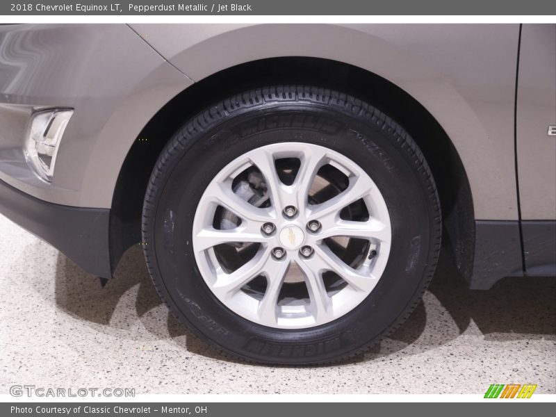 Pepperdust Metallic / Jet Black 2018 Chevrolet Equinox LT