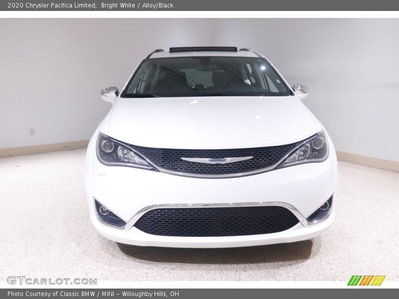 Bright White / Alloy/Black 2020 Chrysler Pacifica Limited