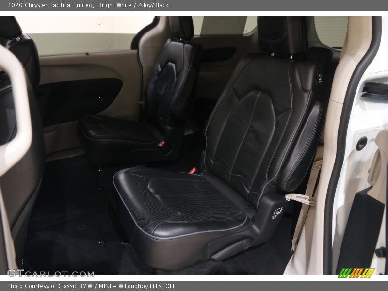 Bright White / Alloy/Black 2020 Chrysler Pacifica Limited