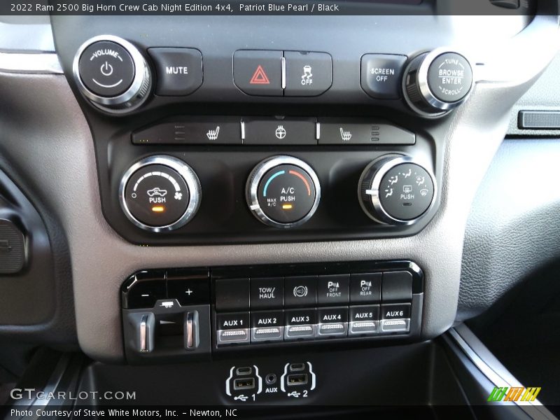 Controls of 2022 2500 Big Horn Crew Cab Night Edition 4x4