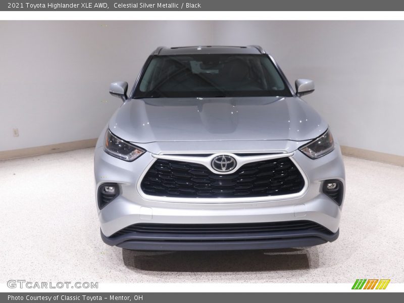 Celestial Silver Metallic / Black 2021 Toyota Highlander XLE AWD