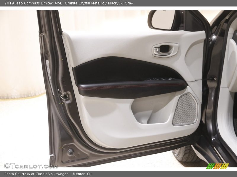 Granite Crystal Metallic / Black/Ski Gray 2019 Jeep Compass Limited 4x4