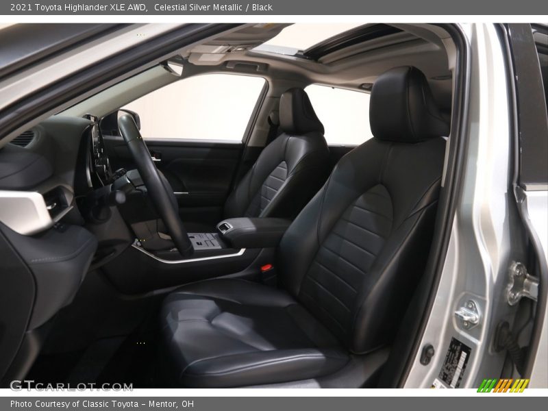 Celestial Silver Metallic / Black 2021 Toyota Highlander XLE AWD