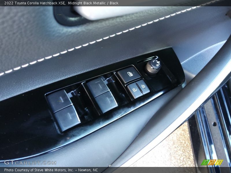 Midnight Black Metallic / Black 2022 Toyota Corolla Hatchback XSE