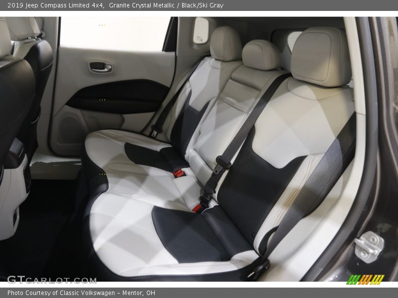 Granite Crystal Metallic / Black/Ski Gray 2019 Jeep Compass Limited 4x4