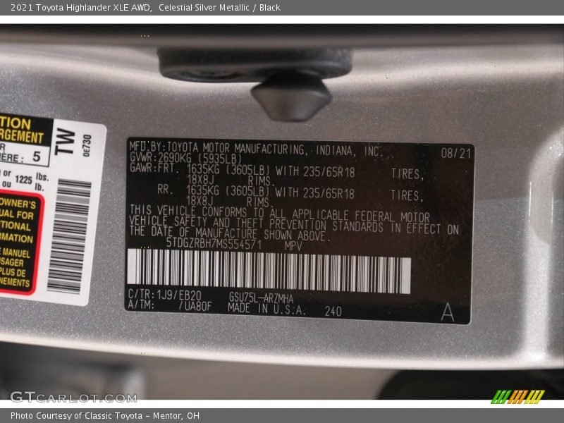 Celestial Silver Metallic / Black 2021 Toyota Highlander XLE AWD