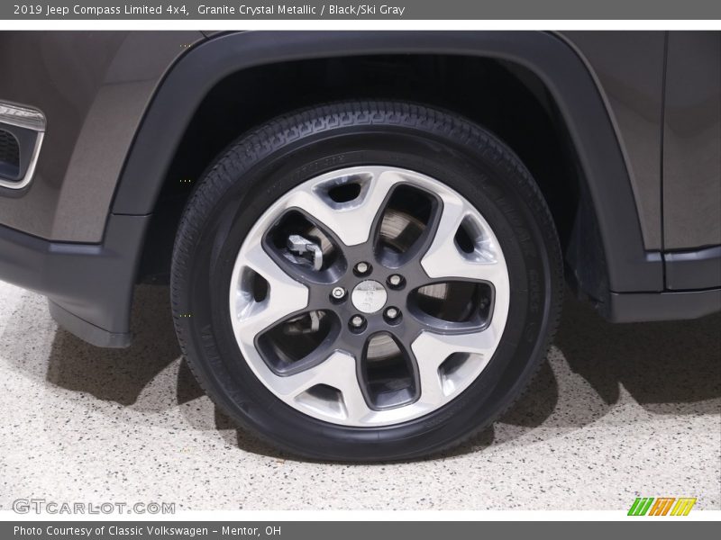 Granite Crystal Metallic / Black/Ski Gray 2019 Jeep Compass Limited 4x4