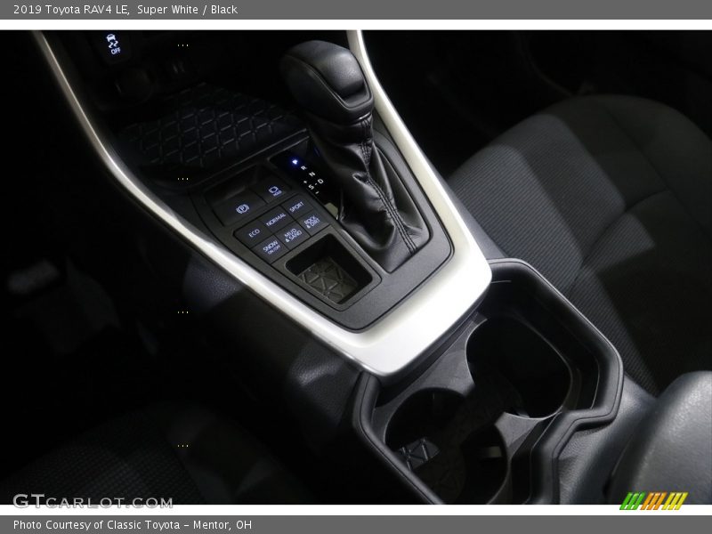Super White / Black 2019 Toyota RAV4 LE