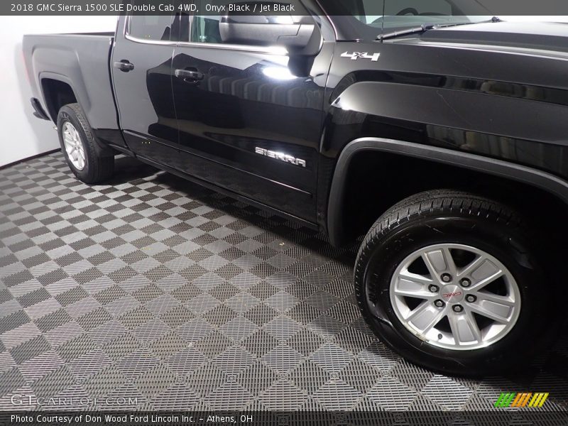 Onyx Black / Jet Black 2018 GMC Sierra 1500 SLE Double Cab 4WD