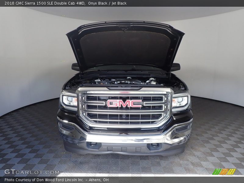 Onyx Black / Jet Black 2018 GMC Sierra 1500 SLE Double Cab 4WD