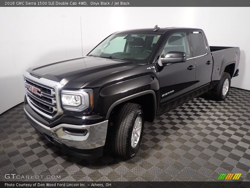 Onyx Black / Jet Black 2018 GMC Sierra 1500 SLE Double Cab 4WD