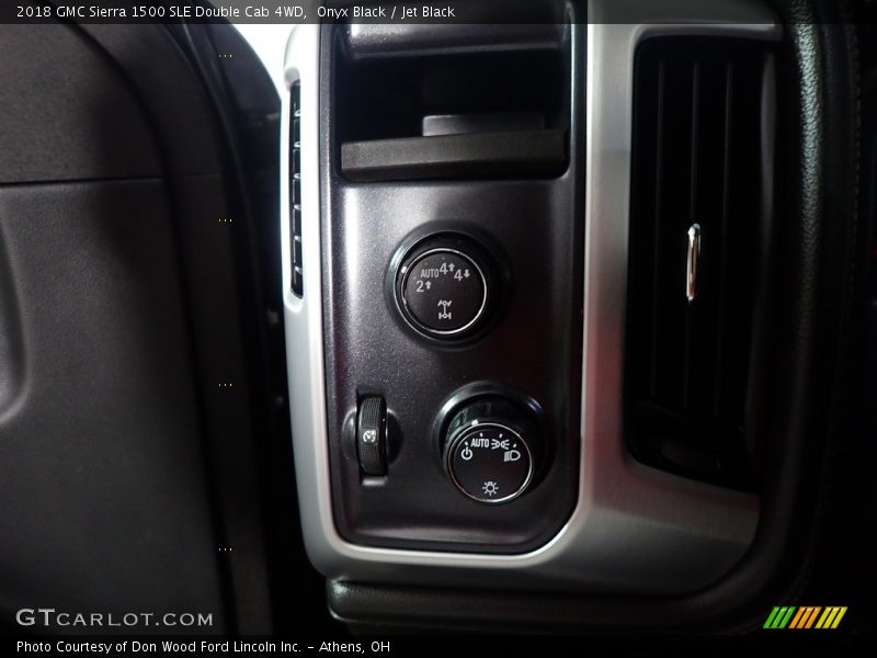 Controls of 2018 Sierra 1500 SLE Double Cab 4WD