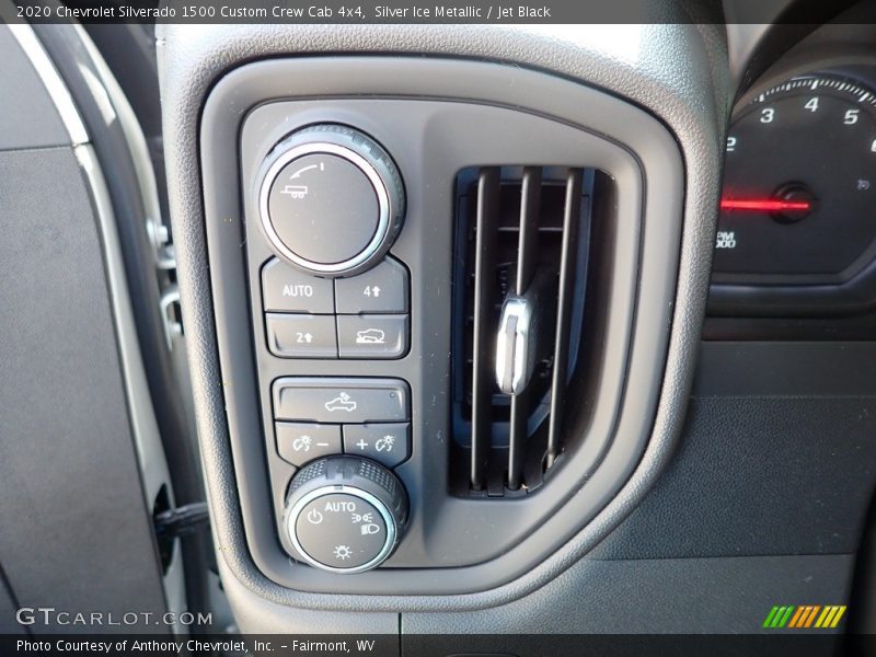Silver Ice Metallic / Jet Black 2020 Chevrolet Silverado 1500 Custom Crew Cab 4x4
