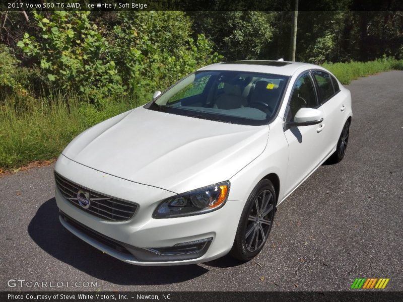 Ice White / Soft Beige 2017 Volvo S60 T6 AWD