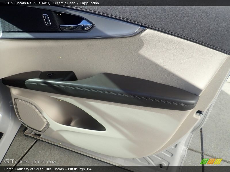 Door Panel of 2019 Nautilus AWD