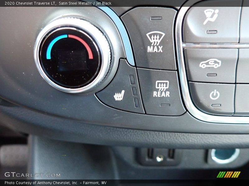 Satin Steel Metallic / Jet Black 2020 Chevrolet Traverse LT