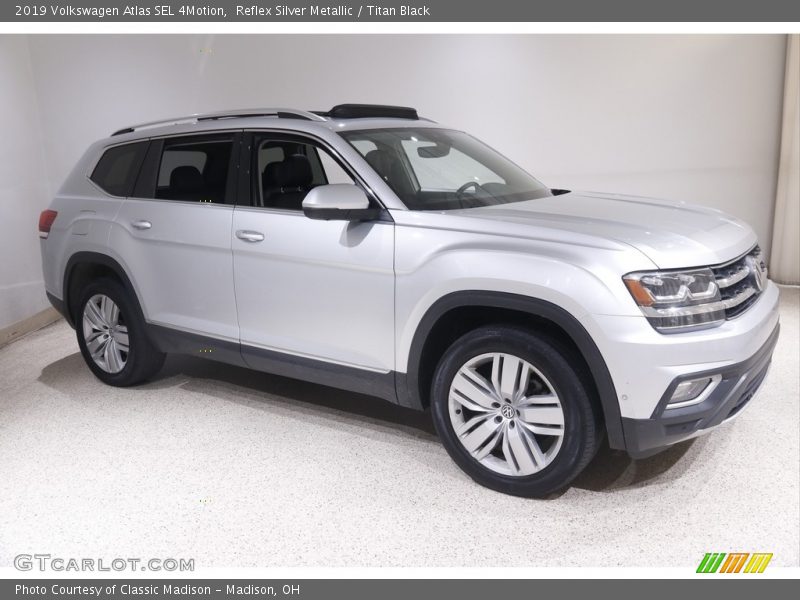 Reflex Silver Metallic / Titan Black 2019 Volkswagen Atlas SEL 4Motion