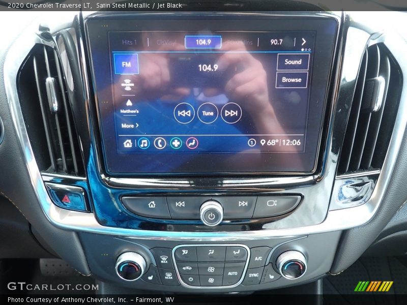 Satin Steel Metallic / Jet Black 2020 Chevrolet Traverse LT