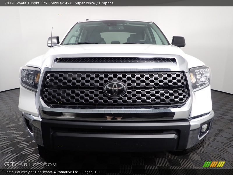 Super White / Graphite 2019 Toyota Tundra SR5 CrewMax 4x4