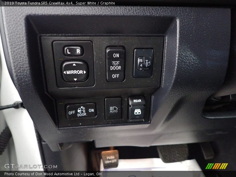 Super White / Graphite 2019 Toyota Tundra SR5 CrewMax 4x4