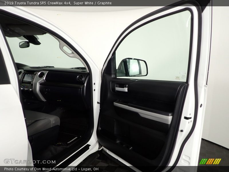 Super White / Graphite 2019 Toyota Tundra SR5 CrewMax 4x4