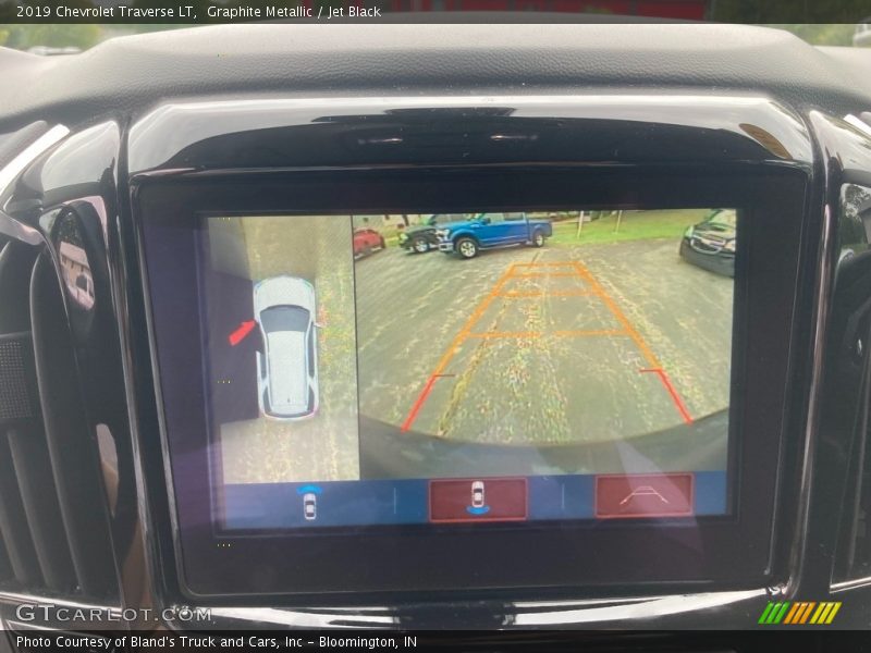 Graphite Metallic / Jet Black 2019 Chevrolet Traverse LT