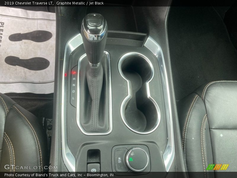 Graphite Metallic / Jet Black 2019 Chevrolet Traverse LT