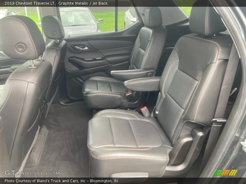 Graphite Metallic / Jet Black 2019 Chevrolet Traverse LT
