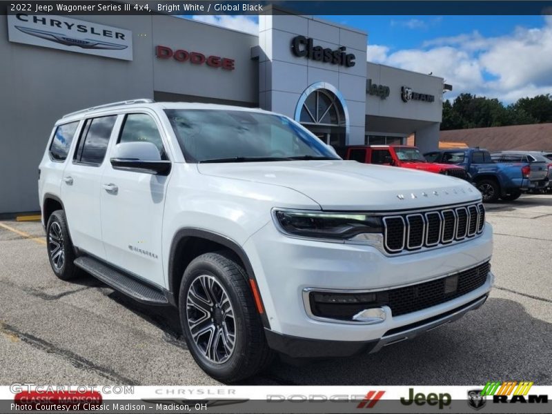 Bright White / Global Black 2022 Jeep Wagoneer Series III 4x4