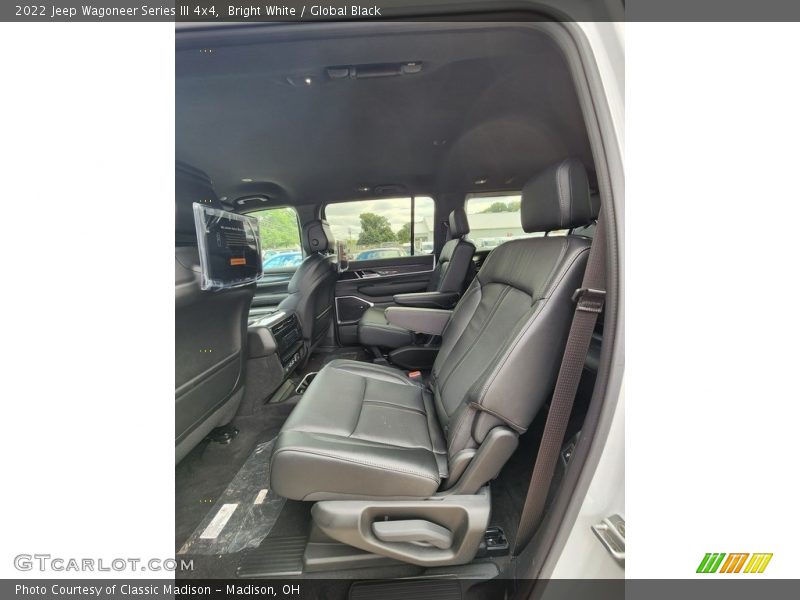 Bright White / Global Black 2022 Jeep Wagoneer Series III 4x4
