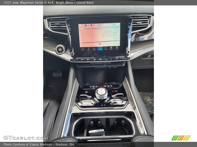 Bright White / Global Black 2022 Jeep Wagoneer Series III 4x4