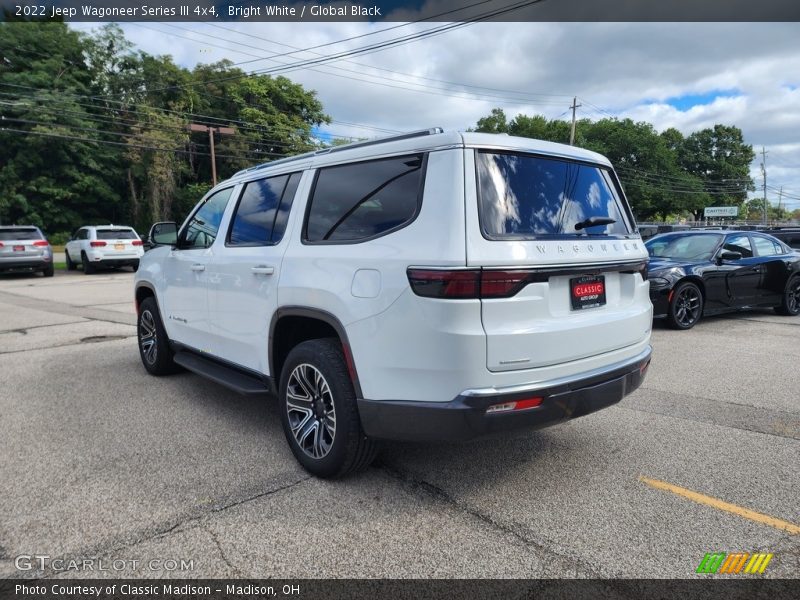 Bright White / Global Black 2022 Jeep Wagoneer Series III 4x4