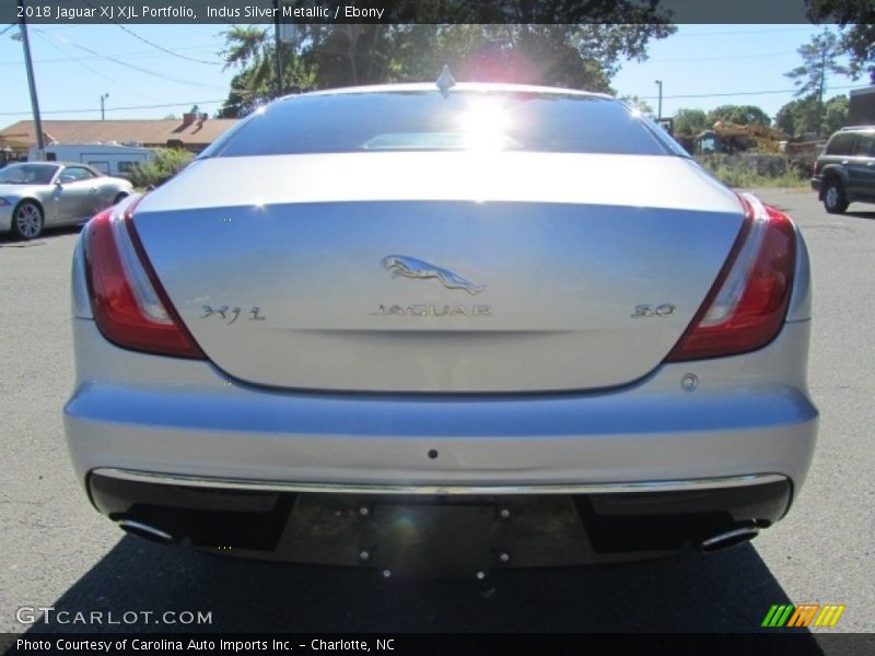 Indus Silver Metallic / Ebony 2018 Jaguar XJ XJL Portfolio