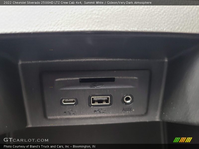 Summit White / Gideon/Very Dark Atmosphere 2022 Chevrolet Silverado 2500HD LTZ Crew Cab 4x4