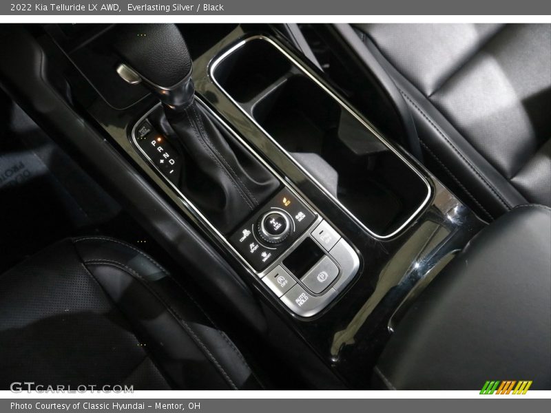 Everlasting Silver / Black 2022 Kia Telluride LX AWD