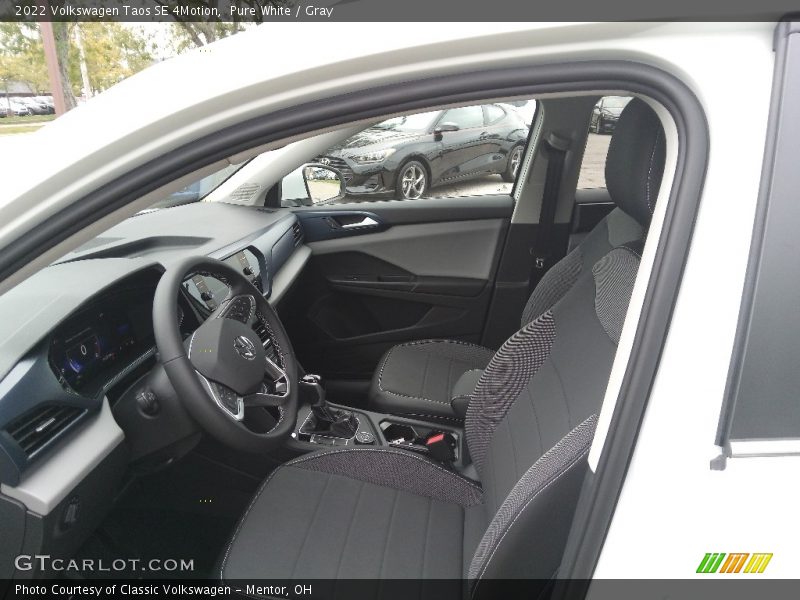 Front Seat of 2022 Taos SE 4Motion