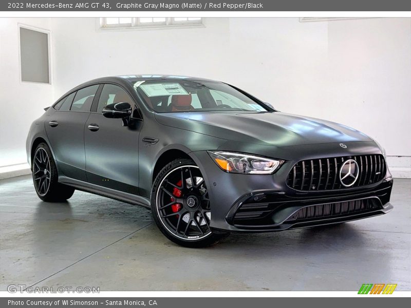 Front 3/4 View of 2022 AMG GT 43