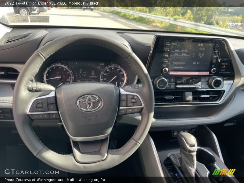 Moondust / Black 2022 Toyota Highlander XLE AWD