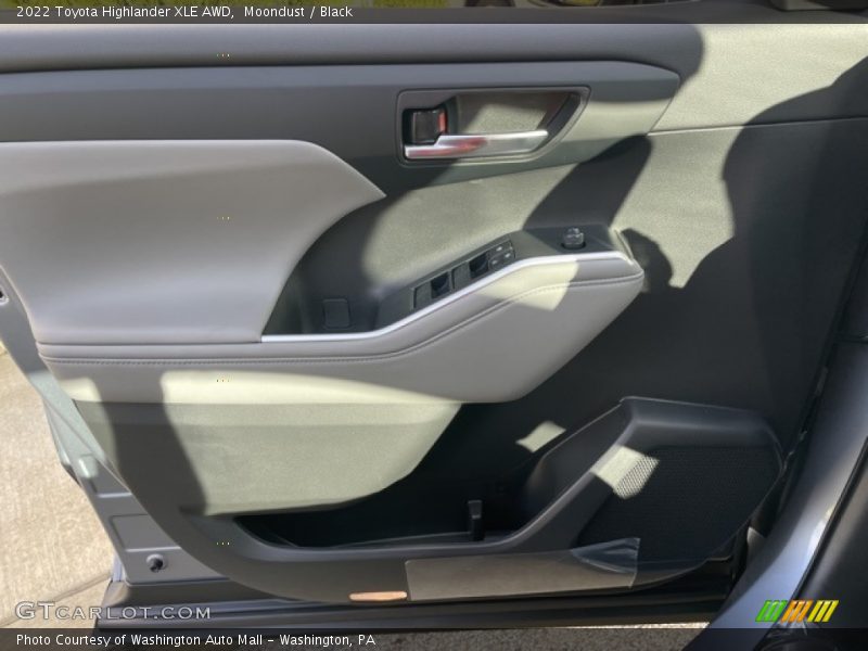 Moondust / Black 2022 Toyota Highlander XLE AWD